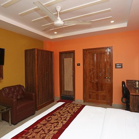 Super Hotel O Cherry City Cottage Dispur Esterno foto