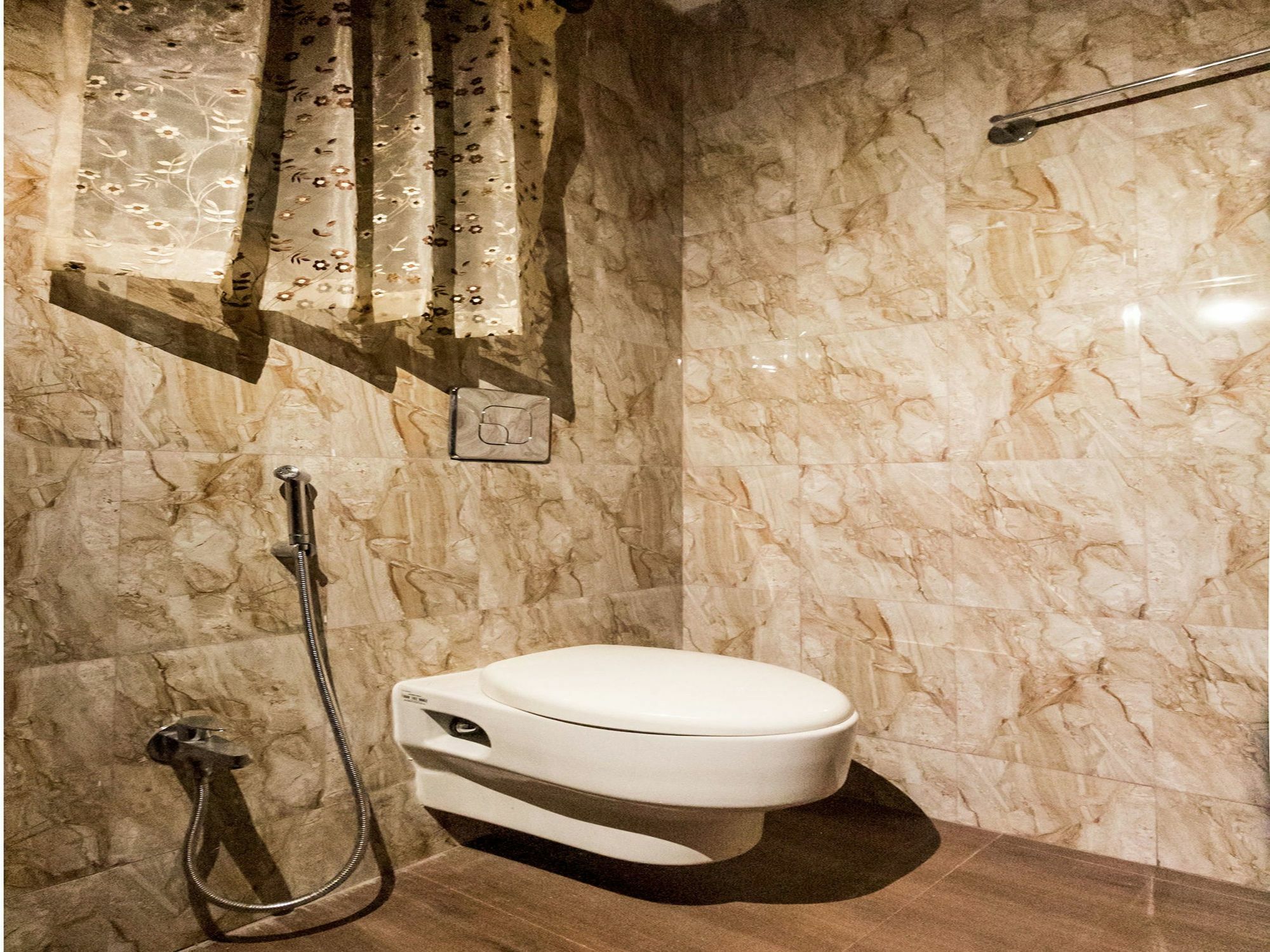 Super Hotel O Cherry City Cottage Dispur Esterno foto