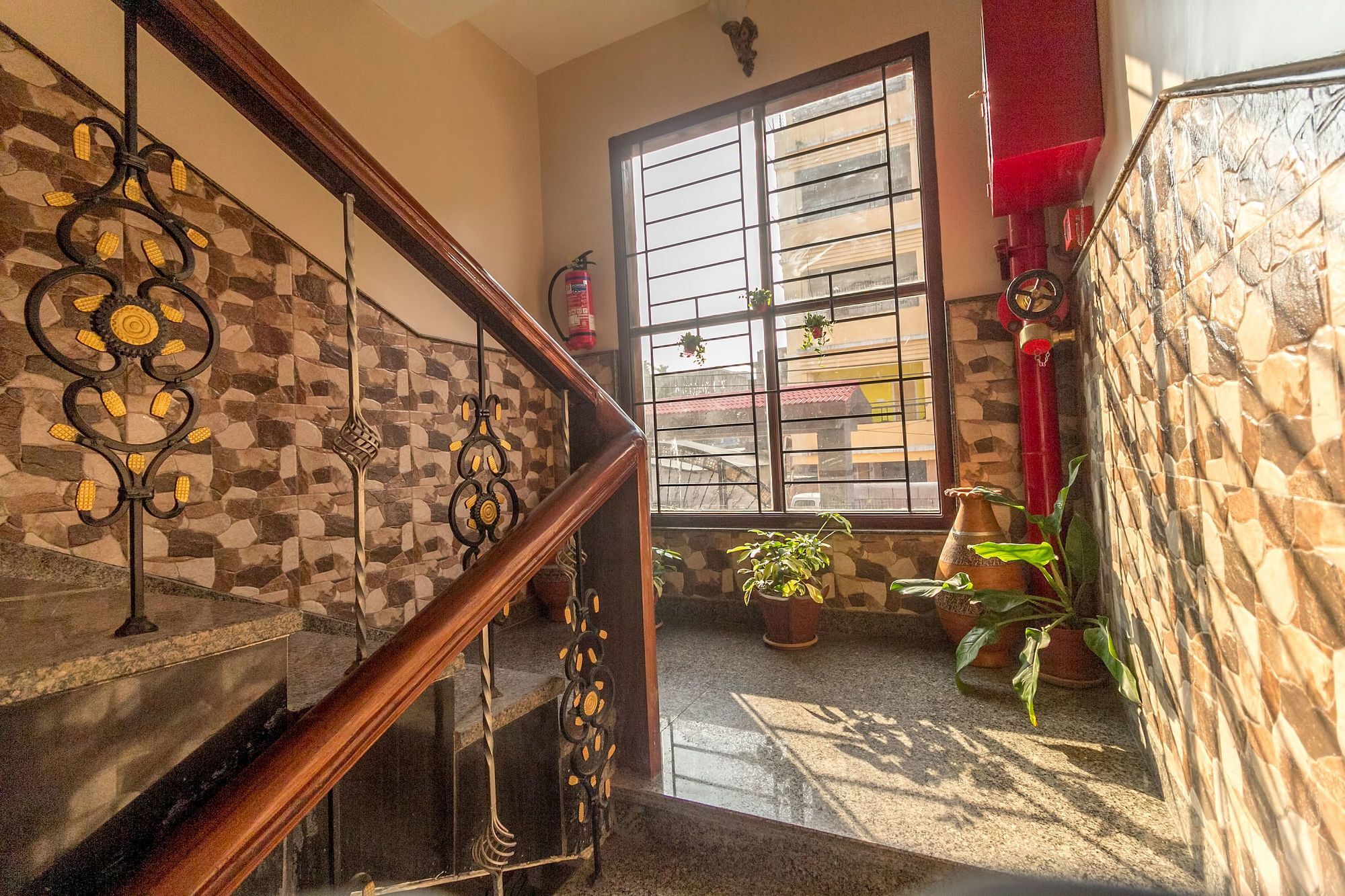 Super Hotel O Cherry City Cottage Dispur Esterno foto