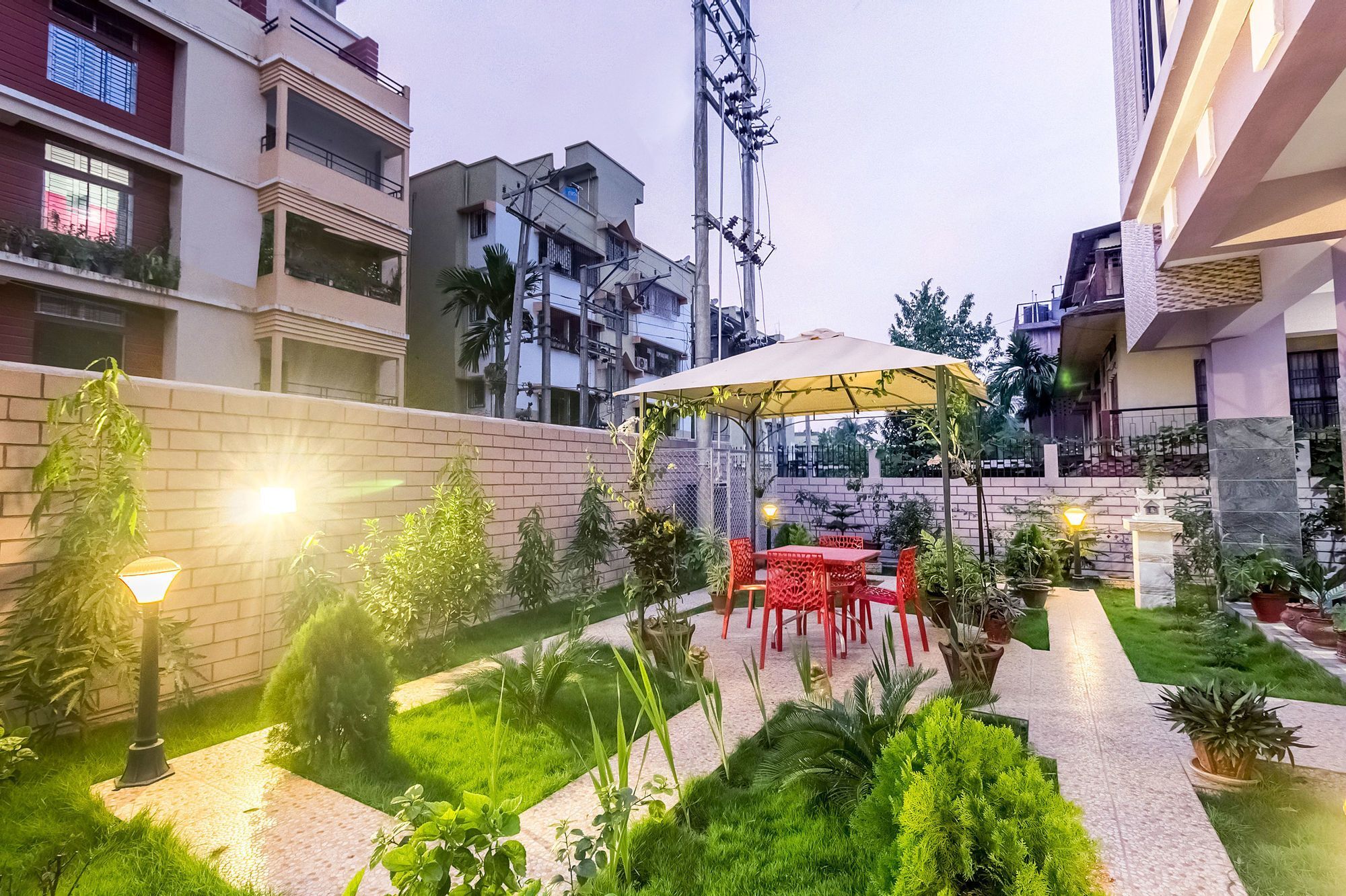 Super Hotel O Cherry City Cottage Dispur Esterno foto